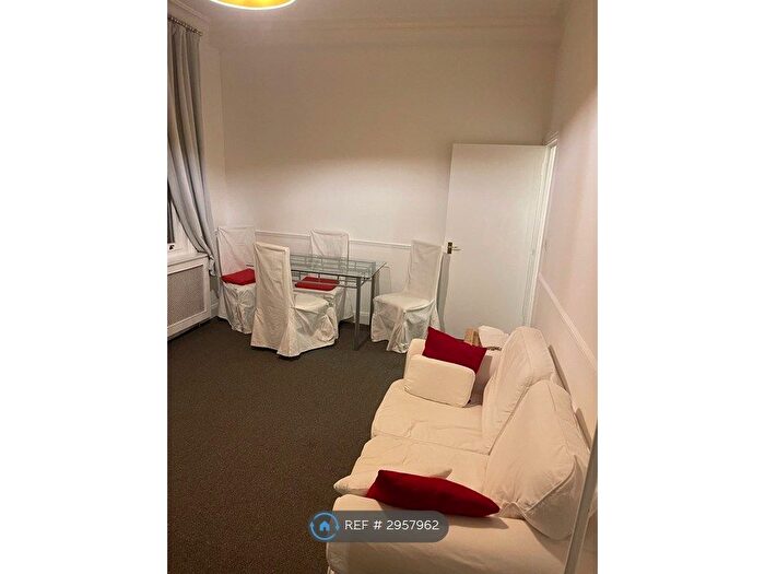 1 Bedroom Flat To Rent In Colinette Road, London, SW15