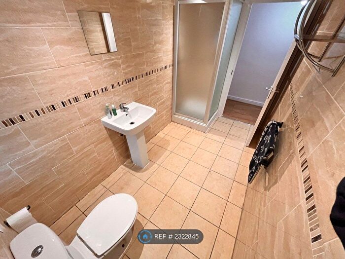 1 Bedroom Flat To Rent In Newport Road, Cardiff, CF24