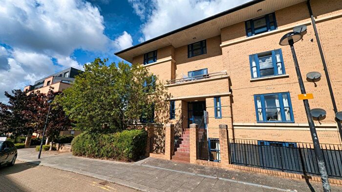 1 Bedroom Flat To Rent In North Third Street, Milton Keynes, MK9