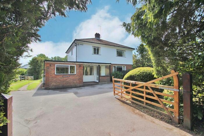 5 Bedroom Detached House For Sale In Detached House With Detached Annex, Cross Lane, Ticehurst, TN5