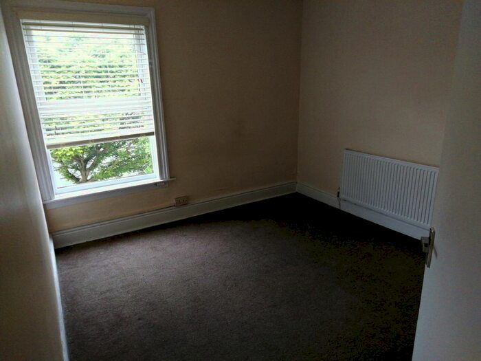 1 Bedroom Flat To Rent In Derby Way, Marple, SK6