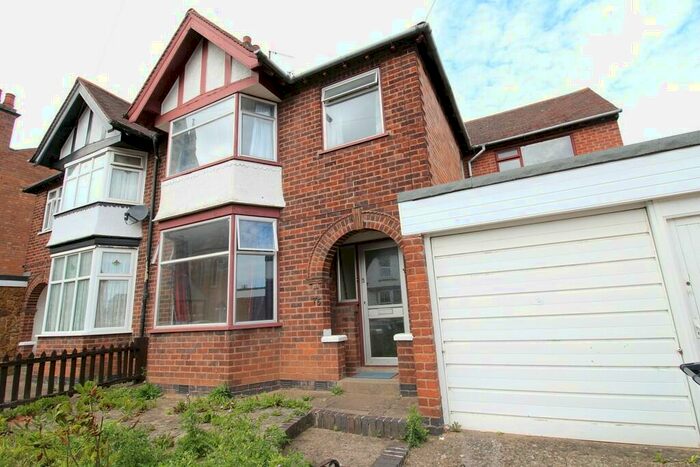 5 Bedroom Semi-Detached House To Rent In Tachbrook Street, Leamington Spa, Warwickshire, CV31