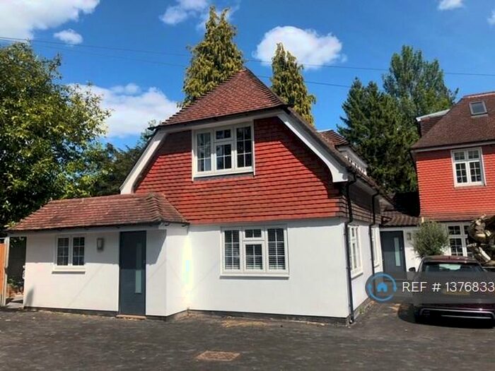 2 Bedroom Flat To Rent In Southdown Road, Shawford, Winchester, SO21