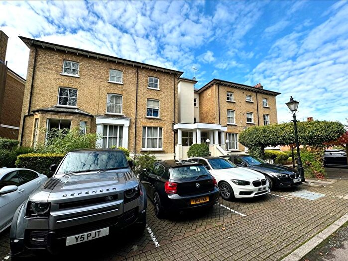 2 Bedroom Flat To Rent In Glasfryn Court, Brickfields, Harrow, HA2