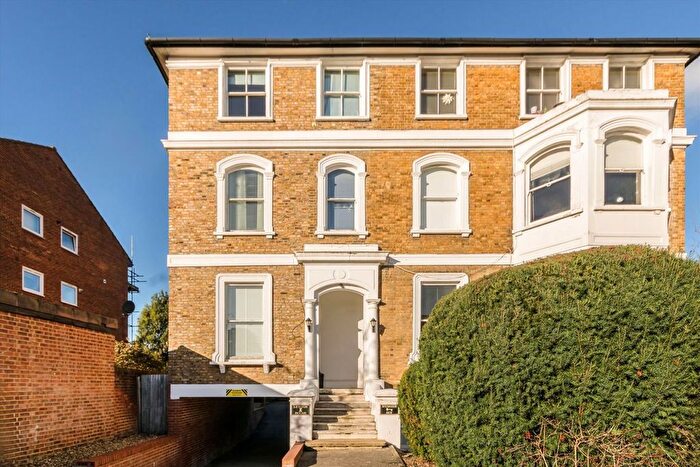 1 Bedroom Flat To Rent In Berrylands, Surbiton, KT5