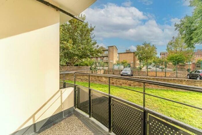 1 Bedroom Flat To Rent In Graham Road, London, E8