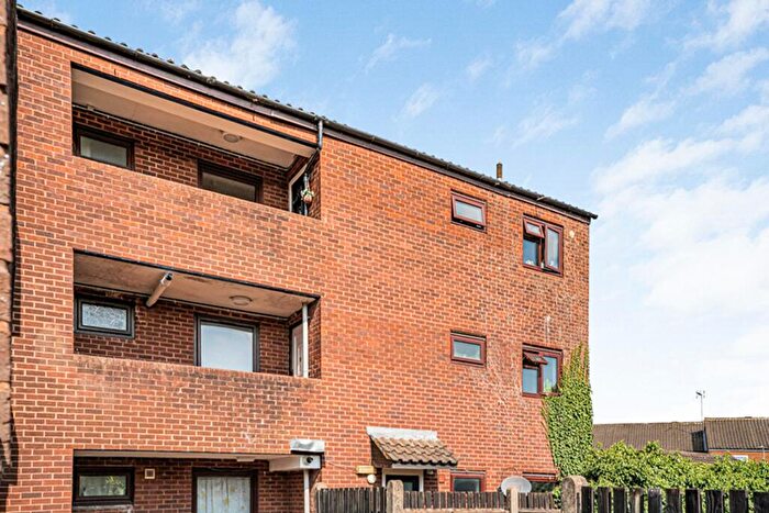1 Bedroom Flat For Sale In Tee Side, Hertford, SG13