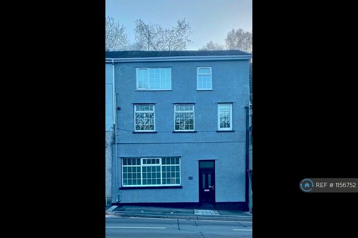 1 Bedroom Flat To Rent In Pentre, Pentre, CF41