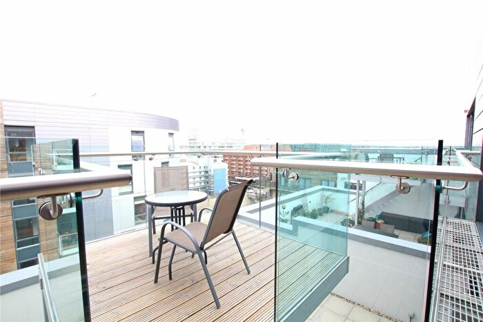 2 Bedroom Apartment To Rent In Halcyon, Chatham Place, Reading, Berkshire, RG1