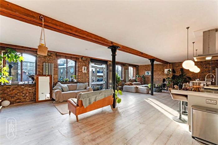2 Bedroom Apartment To Rent In Narrow Street, London, E14