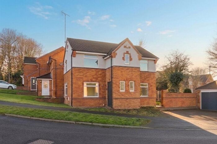 3 Bedroom Detached House For Sale In Middle Ox Gardens, Halfway, S20