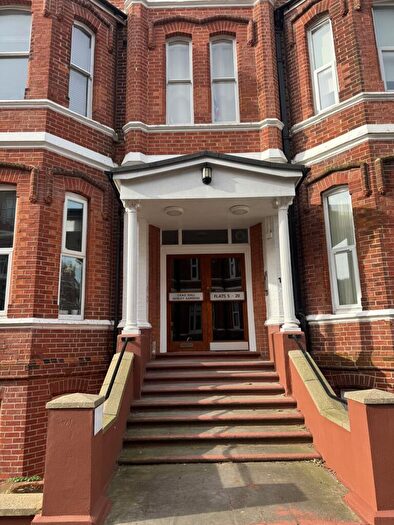 Apartment To Rent In Durley Gardens, Bournemouth, BH2