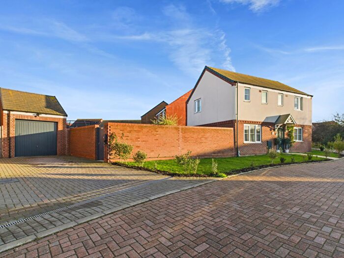3 Bedroom Detached House For Sale In Howes Road, Bradwell, NR31