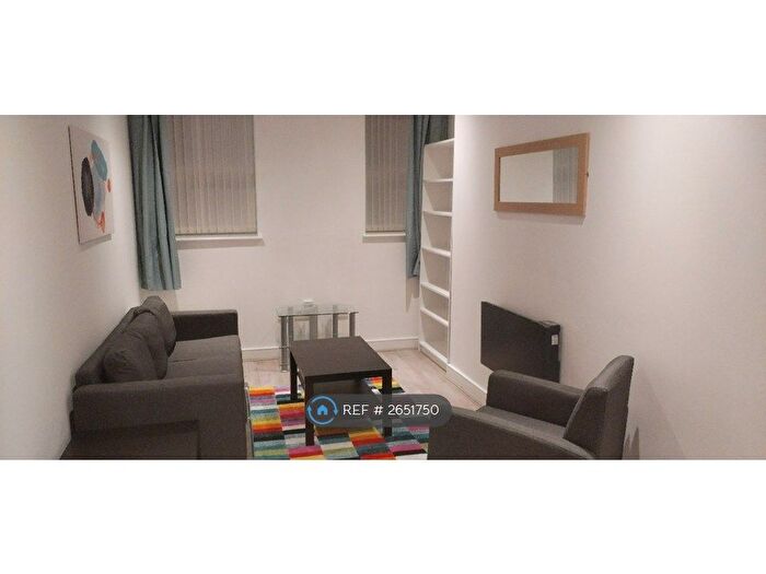1 Bedroom Flat To Rent In Hick Street, Bradford, BD1
