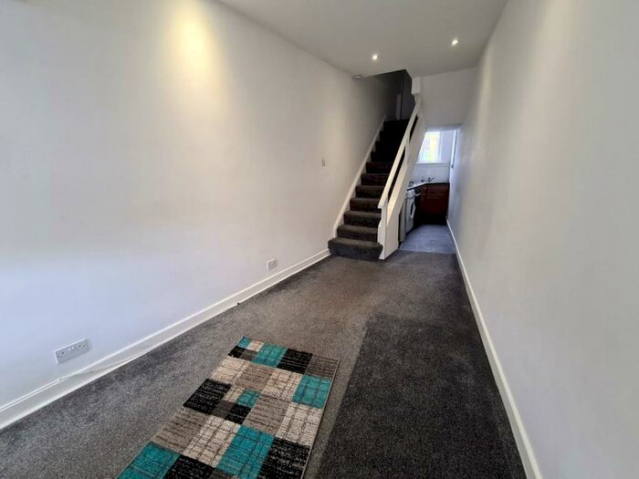 1 Bedroom House To Rent In Llantrisant Road, Pontyclun, CF72