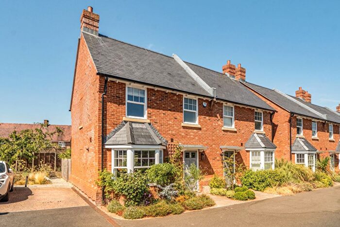 2 Bedroom Terraced House For Sale In Connaught Place, Brockenhurst, SO42