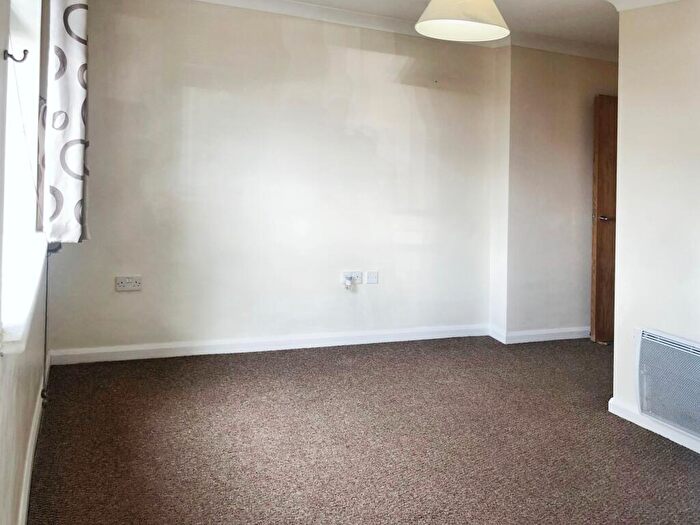2 Bedroom Apartment To Rent In - Town Centre, RG21