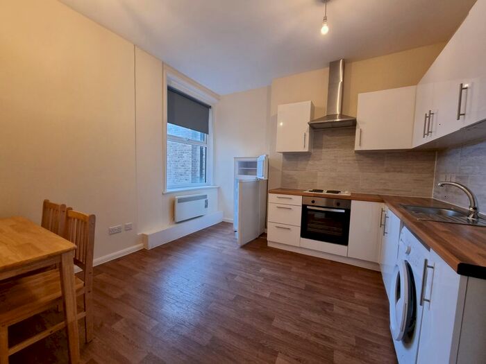 1 Bedroom Flat To Rent In Church Street, Enfield, Greater London EN2