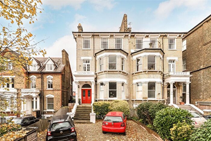1 Bedroom Flat For Sale In Nightingale Lane, London, SW12