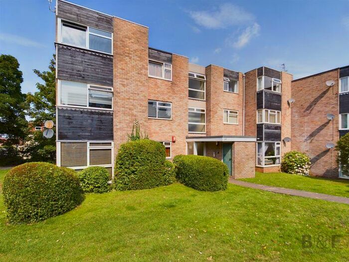 2 Bedroom Flat To Rent In Overnhill Court Downend, BS16