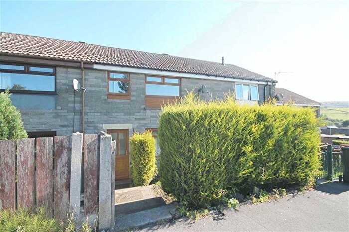 3 Bedroom Terraced House To Rent In Barnes Meadow., OL15