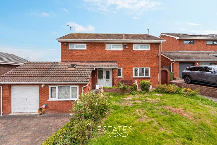 6 Bedroom Detached House For Sale In Parc Aberconwy, Prestatyn, Denbighshire, LL19