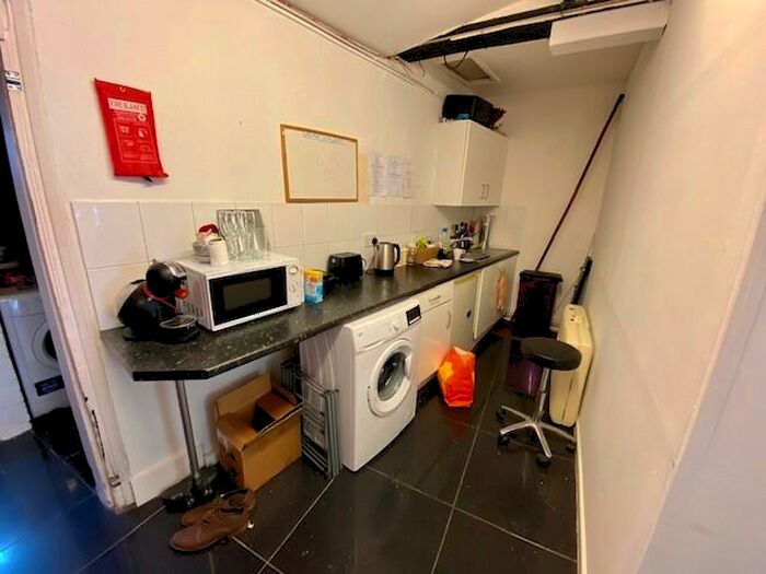 Property For Sale In Cheap Street, Newbury, Berkshire, RG14