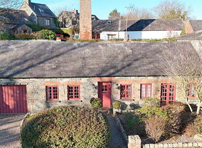 4 Bedroom Mid Terraced House For Sale In B Cunningburn Road, Newtownards, BT22