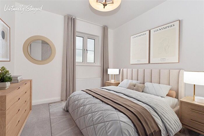 2 Bedroom End Of Terrace House For Sale In Richmond Park, Whitfield, Dover, Kent, CT16