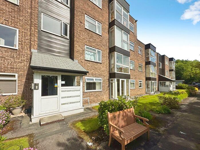 1 Bedroom Apartment For Sale In Daisyfield Court, Bury, BL8