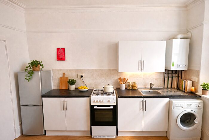 1 Bedroom Flat To Rent In Glynrhondda Street, Cardiff(City), CF24