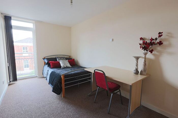 4 Bedroom Flat To Rent In Montgomery Terrace Road, Sheffield, S6