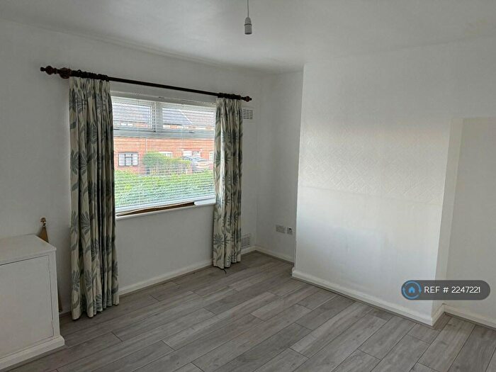 3 Bedroom Terraced House To Rent In Pool Farm Road, Birmingham, B27