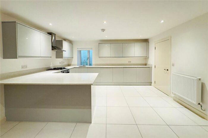 2 Bedroom Apartment For Sale In Oak End Way, Gerrards Cross, SL9