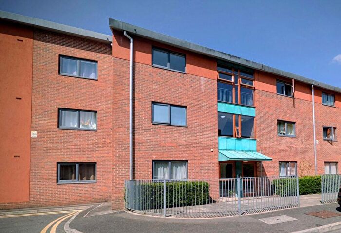 1 Bedroom Flat To Rent In New Square, SL1