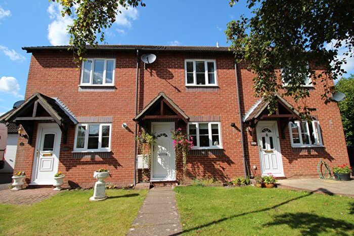2 Bedroom Terraced House To Rent In Chase Farm Close, Waltham Chase, SO32