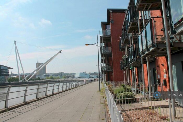 2 Bedroom Flat To Rent In Rodney Road, Newport, NP19