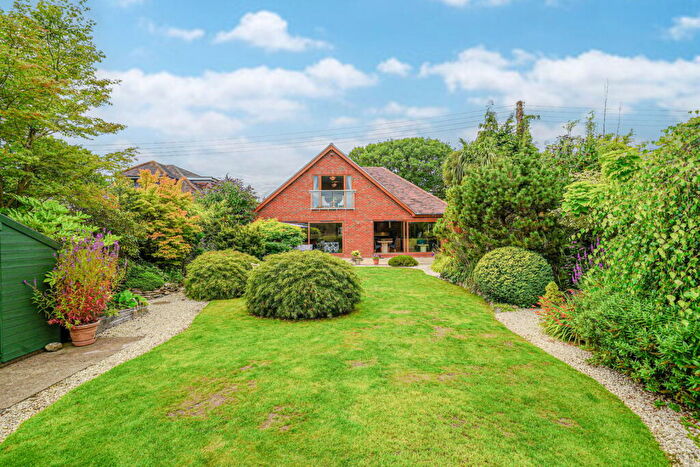 5 Bedroom Detached House For Sale In Station Road, Wythall, B47