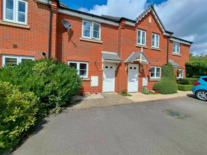 2 Bedroom Town House To Rent In Deerfield Close, St. Helens, WA9