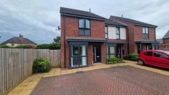 2 Bedroom End Of Terrace House To Rent In Clydesdale Avenue, Newcastle, Staffordshire, ST5