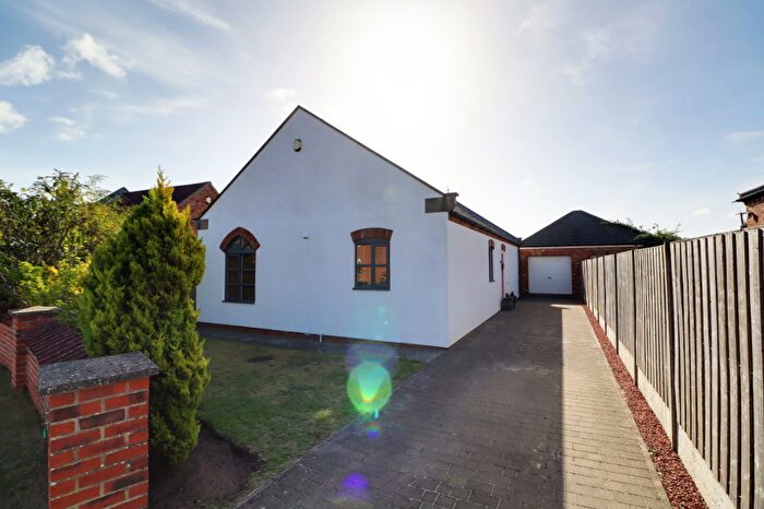 3 Bedroom Detached Bungalow For Sale In Heynings Close, Knaith Park, DN21