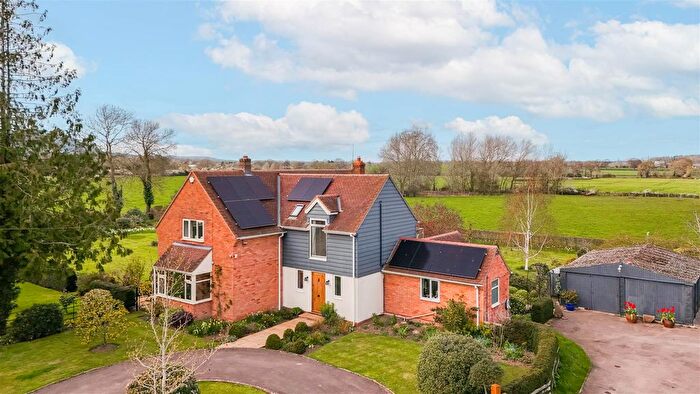 5 Bedroom Detached House For Sale In Roberts End, Hanley Swan, WR8