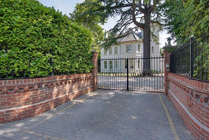 2 Bedroom Apartment For Sale In Close Talbot Woods, Bournemouth *Garden Apartment*, BH3