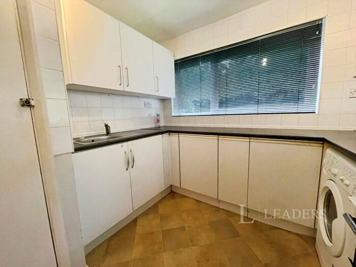 2 Bedroom Flat To Rent In Tudor Court, West Street, Warwick, CV34