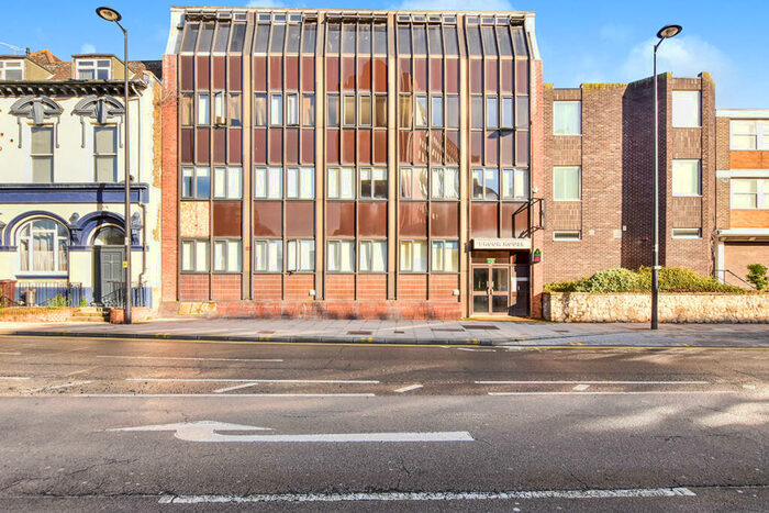 2 Bedroom Flat To Rent In Brook House, The Brook, Chatham, Kent, ME4