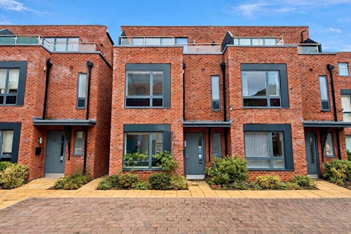 5 Bedroom Semi Detached House For Sale In Bempton Drive, Didsbury, M20