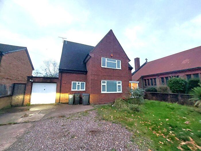 6 Bedroom Detached House To Rent In Reddings Lane, Birmingham, B11