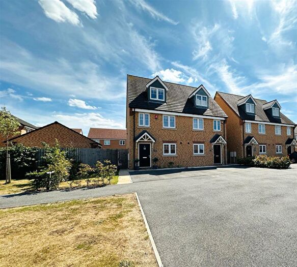 3 Bedroom Semi-Detached House For Sale In Foxglove Way, Hambleton, Selby, YO8