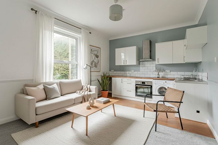 1 Bedroom Flat To Rent In Surrey Road, Bournemouth, BH4