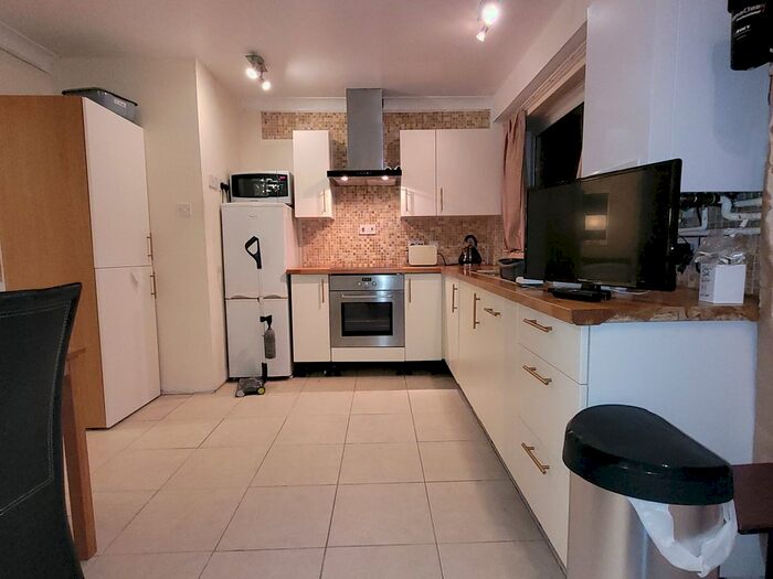 1 Bedroom Flat To Rent In Spiggots Close, Longstanton, Cambridge, CB24